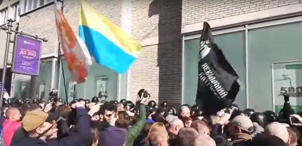 Драка на майдане