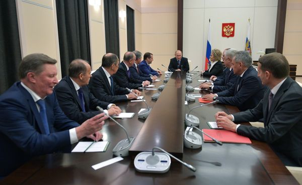 Президент РФ В. Путин провел заседание Совбеза РФ