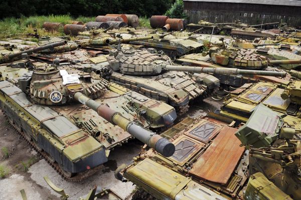 Полигон бронетанкового завода во Львовской области Полигон бронетанкового завода во Львовской области