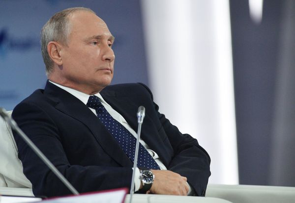 Президент РФ В. Путин принял участие в заседании клуба Валдай Президент РФ В. Путин принял участие в заседании клуба Валдай