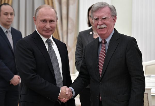Встреча президента РФ В. Путина с помощником президента США по национальной безопасности Д. Болтоном