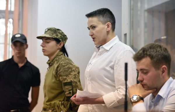 Рассмотрение в киевском суде жалобы на арест Н. Савченко Рассмотрение в киевском суде жалобы на арест Н. Савченко