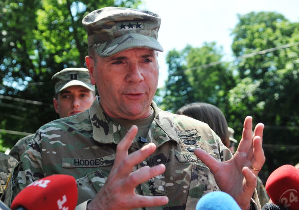 генерал-лейтенант Фредерик Бен Ходжес