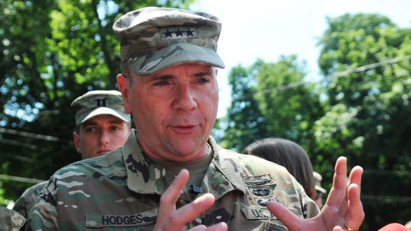генерал-лейтенант Фредерик Бен Ходжес