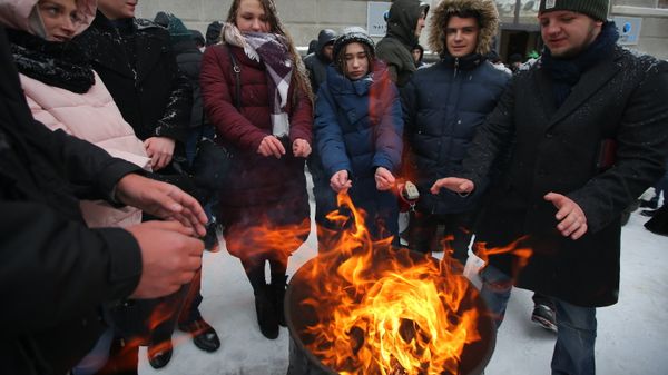 Акции с требованием включить отопление в городах Украины