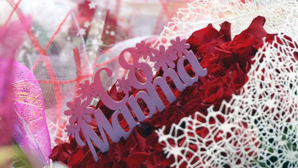 Празднование 8 Марта в городах России