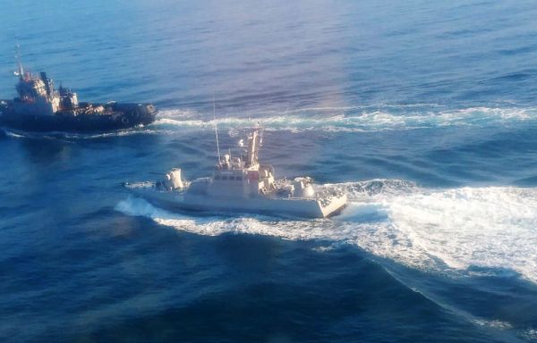 Три корабля ВМС Украины пересекли российскую границу