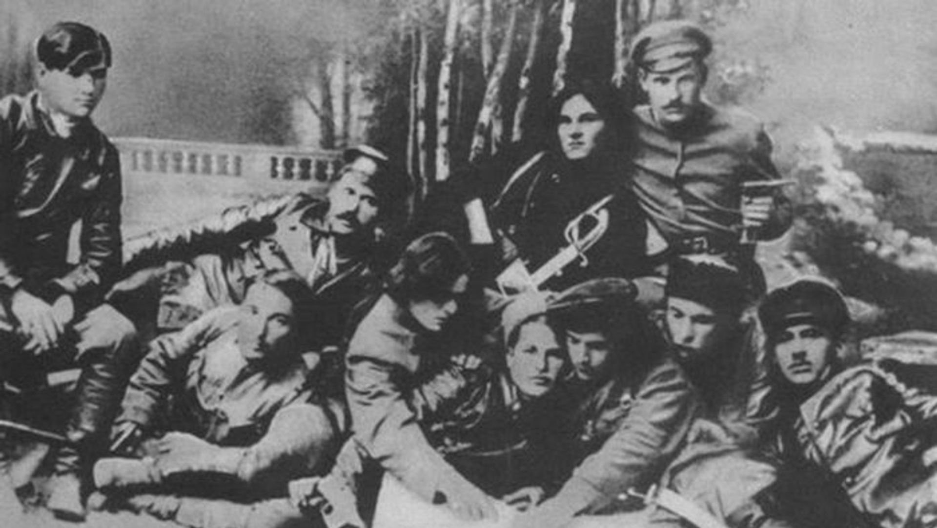 1919._Махно_среди_командиров_повстанцев,_Бердянск - РИА Новости, 1920, 28.08.2019