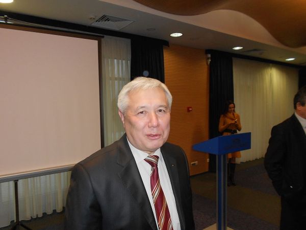 Юрий Ехануров Бывший премьер-министр Украины Юрий Ехануров Бывший премьер-министр Украины