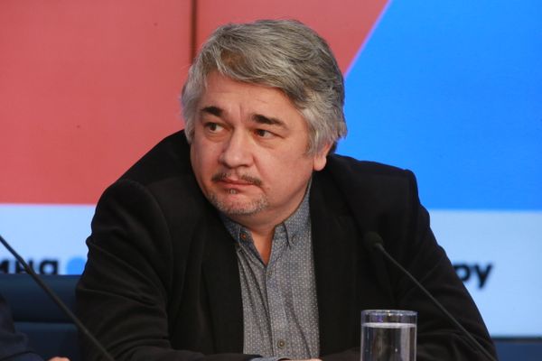 Ростислав Ищенко