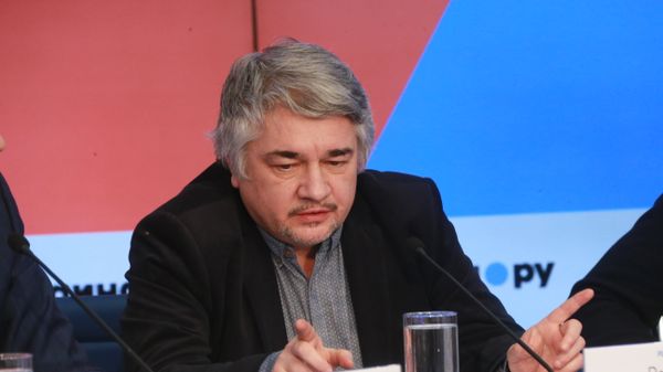 Ростислав Ищенко