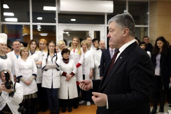 Порошенко студенты