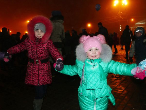 Открытие главной новогодней елки Донецка Открытие главной новогодней елки Донецка
