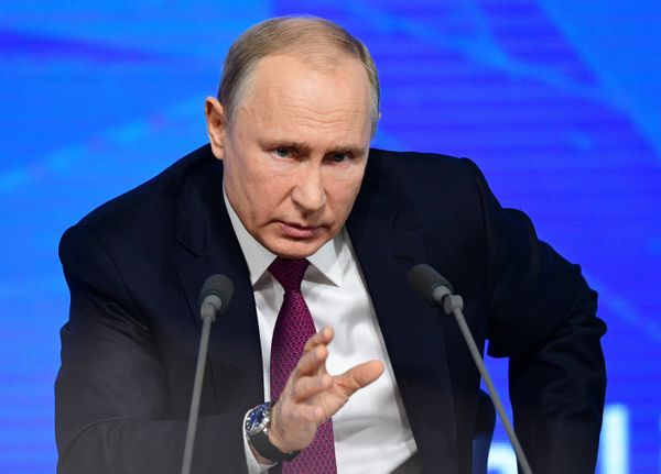 Ежегодная большая пресс-конференция президента РФ В. Путина Ежегодная большая пресс-конференция президента РФ В. Путина