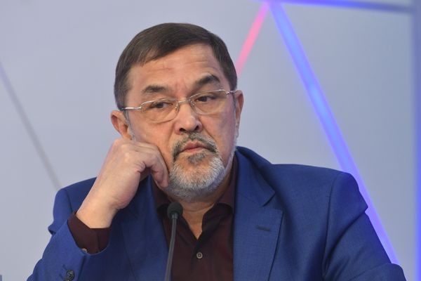 Искандер Хисамов Искандер Хисамов