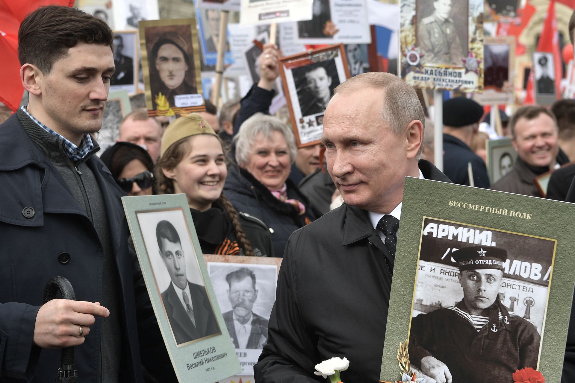 Президент РФ В. Путин принял участие в шествии Бессмертный полк - РИА Новости, 1920, 17.01.2019