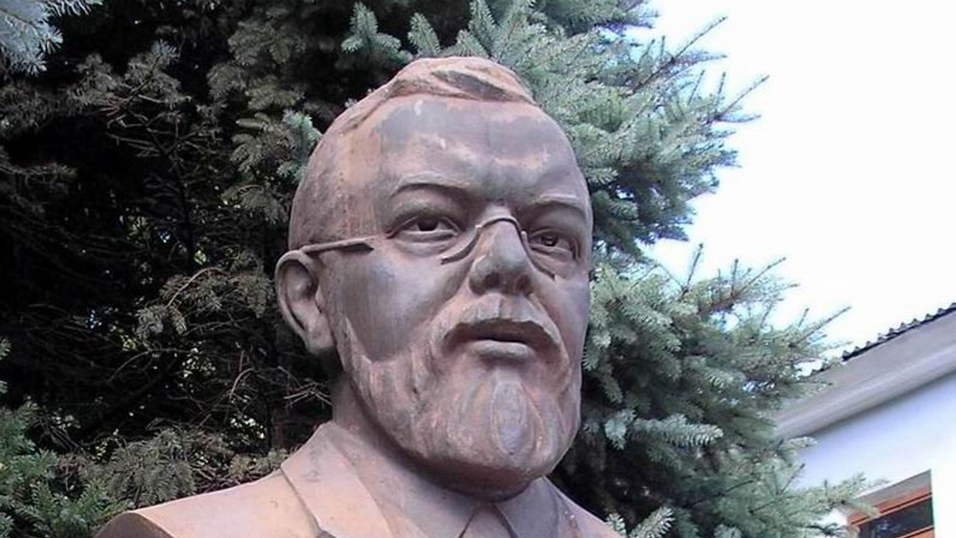 Памятник Туган-Барановський Памятник Туган-Барановський - РИА Новости, 1920, 21.01.2019