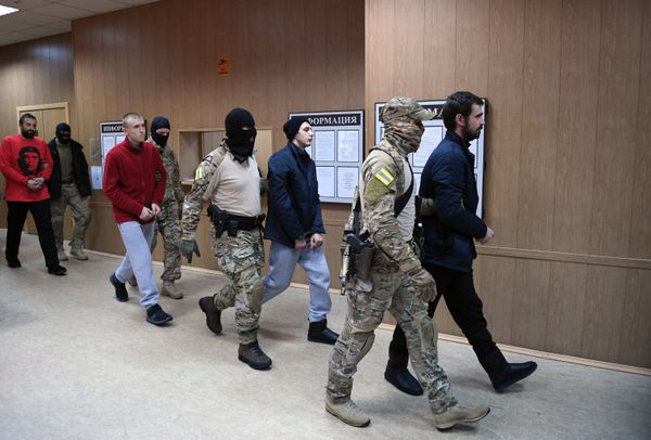 Рассмотрение ходатайства следствия о продлении срока ареста украинским морякам
