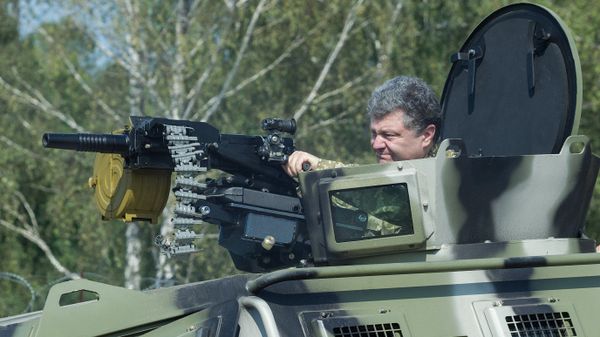 Петр Порошенко посетил Первую оперативную бригаду Национальной гвардии под Киевом