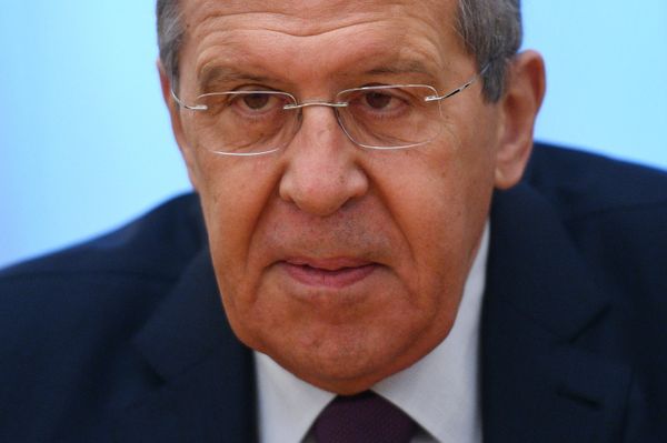 Встреча главы МИД РФ С. Лаврова с врио губернатора Астраханской области  С. Морозовым