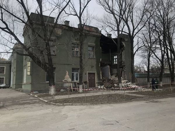 Здание бывшего завода «Азовкабель»