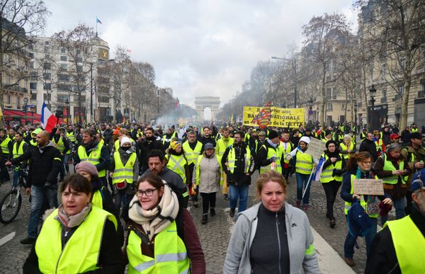 Акция протеста жёлтых жилетов во Франции Акция протеста жёлтых жилетов во Франции