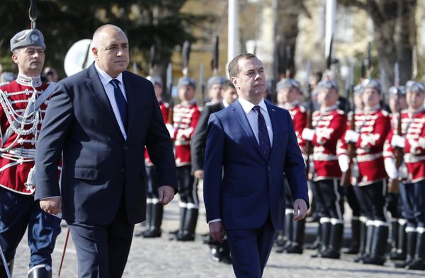 Официальный визит премьер-министра РФ Д. Медведева в Болгарию Официальный визит премьер-министра РФ Д. Медведева в Болгарию