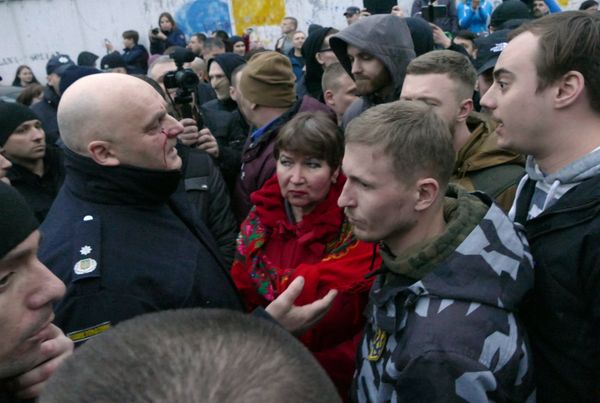 Президент Украины П. Порошенко посетил Черкассы в рамках предвыборной кампании Президент Украины П. Порошенко посетил Черкассы в рамках предвыборной кампании