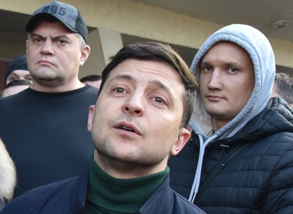 Митинг против кандидата в президенты Украины В. Зеленского во Львове