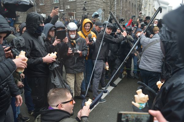Партия «Нацкорпус» устроила митинг в Киеве националисты нацдружины Партия «Нацкорпус» устроила митинг в Киеве националисты нацдружины