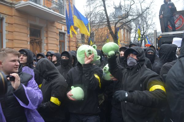 Партия «Нацкорпус» устроила митинг в Киеве националисты нацдружины
