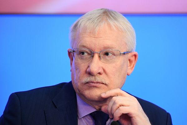 Олег Морозов