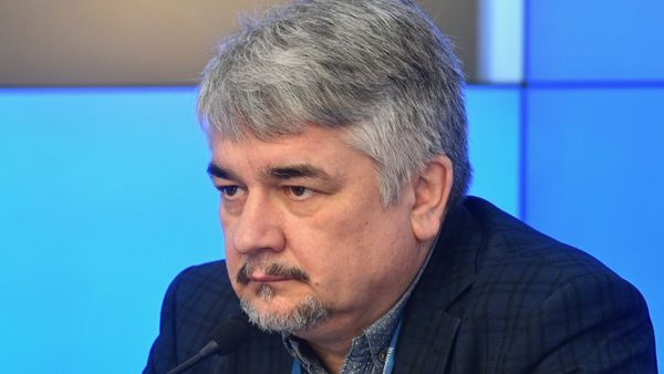 Ростислав Ищенко