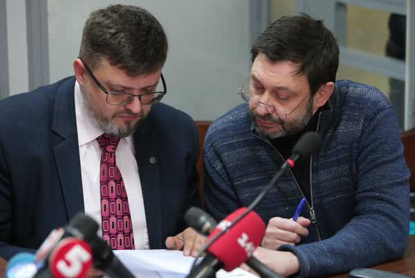 Заседание суда по делу журналиста К. Вышинского Заседание суда по делу журналиста К. Вышинского