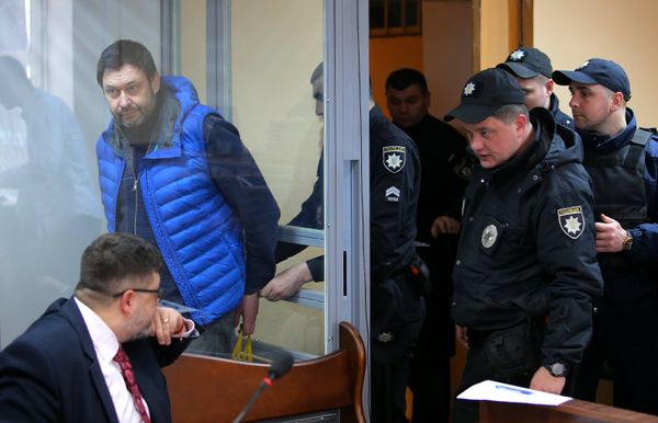 Заседание суда по делу журналиста К. Вышинского Заседание суда по делу журналиста К. Вышинского
