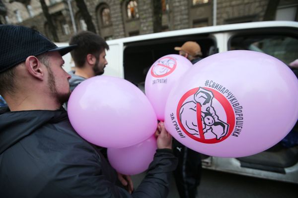 Акция националистов против П. Порошенко в Киеве Акция националистов против П. Порошенко в Киеве