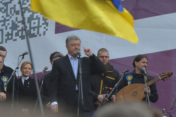 Киев  Митинг Порошенко в Киеве 19.04