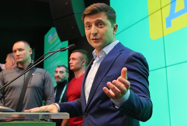 Брифинг В. Зеленского после оглашения предварительных итогов голосования Брифинг В. Зеленского после оглашения предварительных итогов голосования