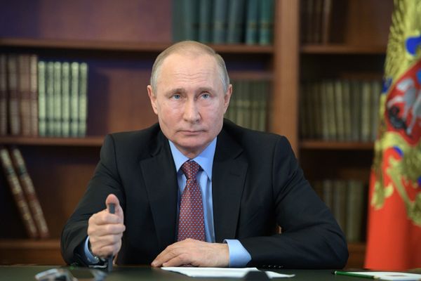 Рабочая поездка президента РФ В. Путина в Санкт-Петербург. День второй