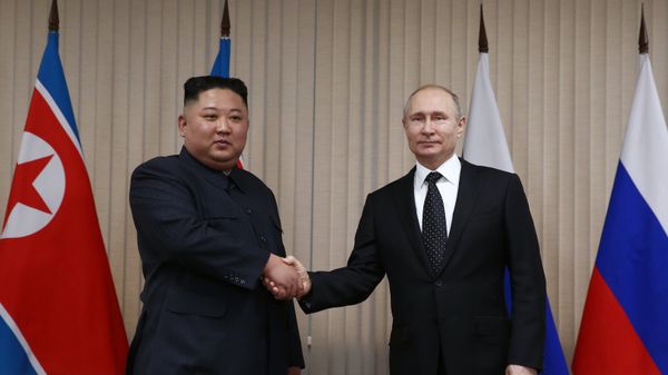 Президент РФ В. Путин встретился с лидером КНДР Ким Чен Ыном Президент РФ В. Путин встретился с лидером КНДР Ким Чен Ыном