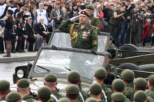 Празднование Дня Победы в Донецке и Луганске Празднование Дня Победы в Донецке и Луганске