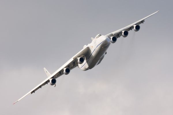 Ан-225