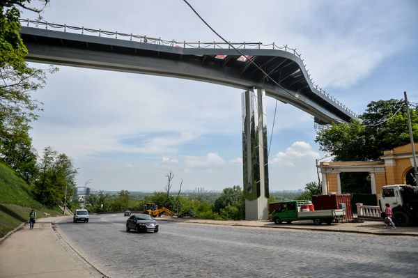 Киев пешеходный мост строительство
