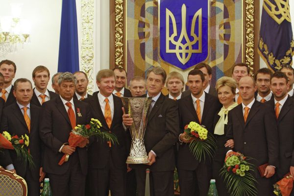 Чествование украинской футбольной команды Шахтер
