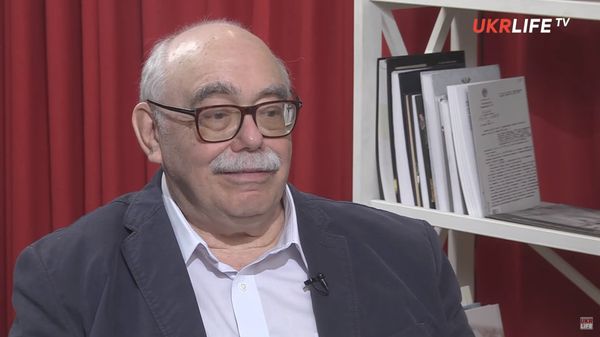 Александр Пасхавер