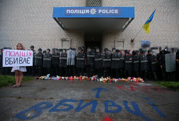 Акции памяти по погибшему мальчику от произвола полиции на Украине Акции памяти по погибшему мальчику от произвола полиции на Украине