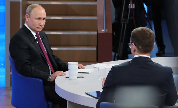 Прямая линия с президентом РФ Владимиром Путиным