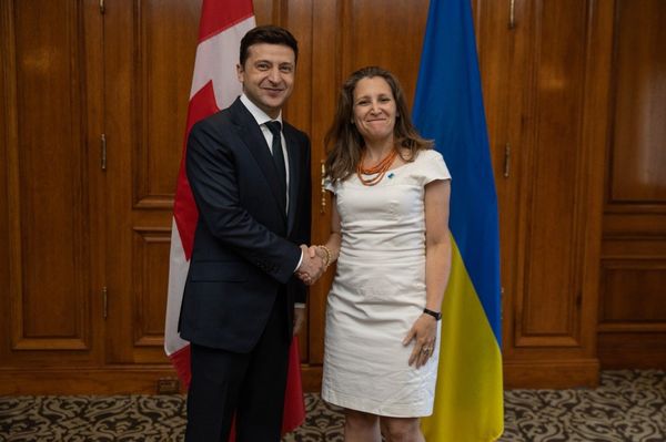 Президент Украины Владимир Зеленский и глава МИД Канады Христя Фриланд