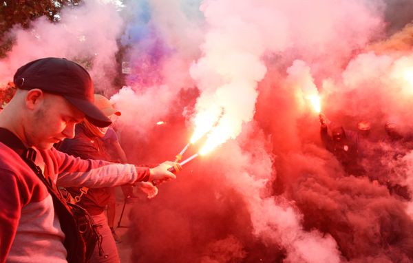 Акция националистов в Киеве против телемоста Россия-Украина