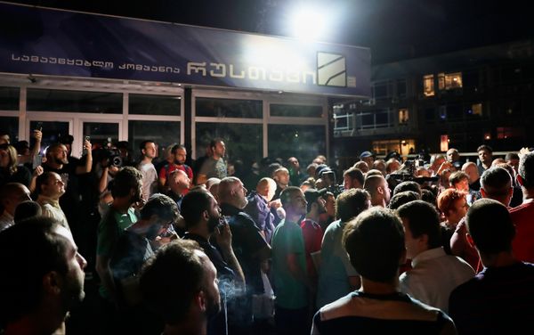 Акция против телеканала Рустави 2 в Тбилиси